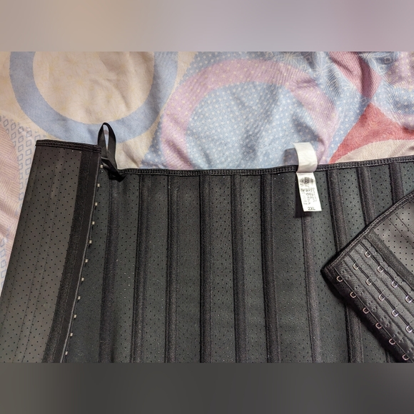 Shapewear Corset XXL - Picture 3 of 4